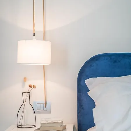 Altalena Sulla Piazza, Un Affaccio D'eccezione *