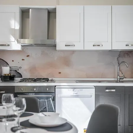 דירה Altalena Sulla Piazza, Un Affaccio D'eccezione מודנה