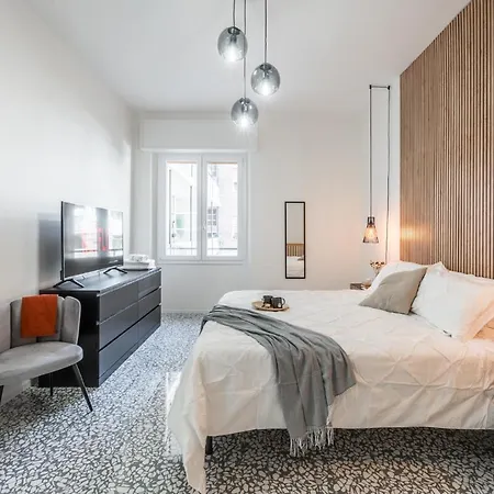 Altalena Sulla Piazza, Un Affaccio D'eccezione *