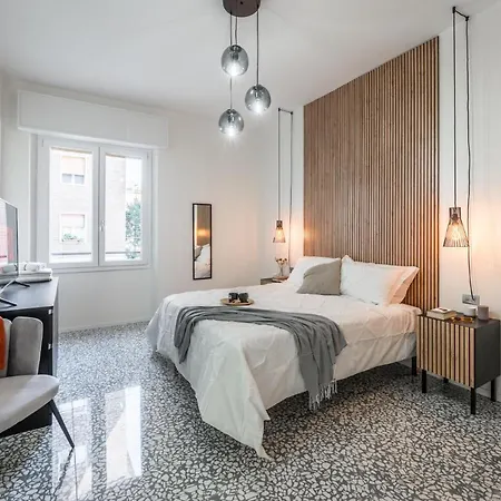 Altalena Sulla Piazza, Un Affaccio D'eccezione *