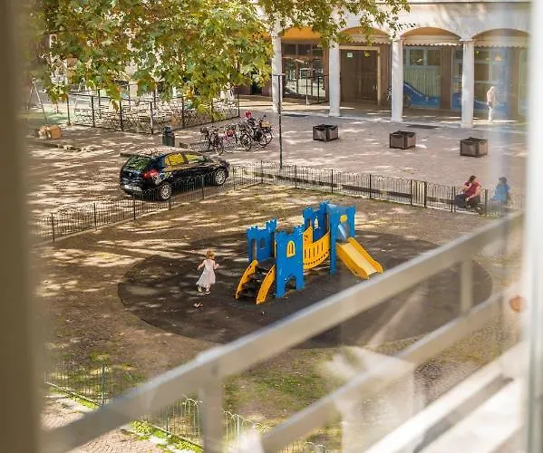Lägenhet Altalena Sulla Piazza, Un Affaccio D'eccezione Modena