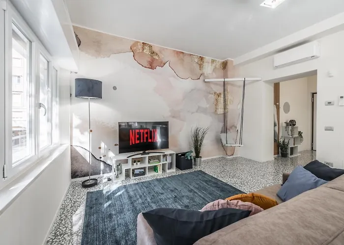 Altalena Sulla Piazza, Un Affaccio D'eccezione *