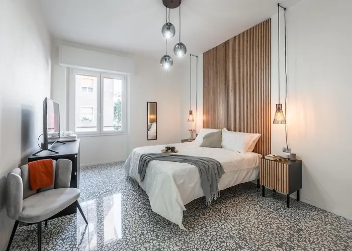 Altalena Sulla Piazza, Un Affaccio D'eccezione *